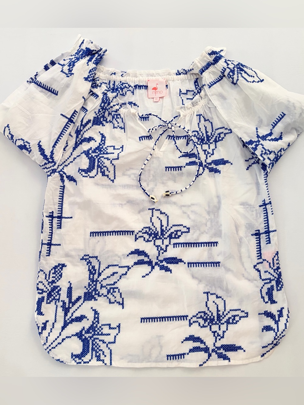 Nimo With Love Top Blouse Embroidered Tunic style White Blue Floral size XS